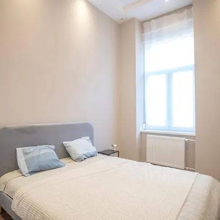 New And Spacious In Downtown Апартаменты Будапешт