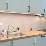 Апартаменты New And Spacious In Downtown *